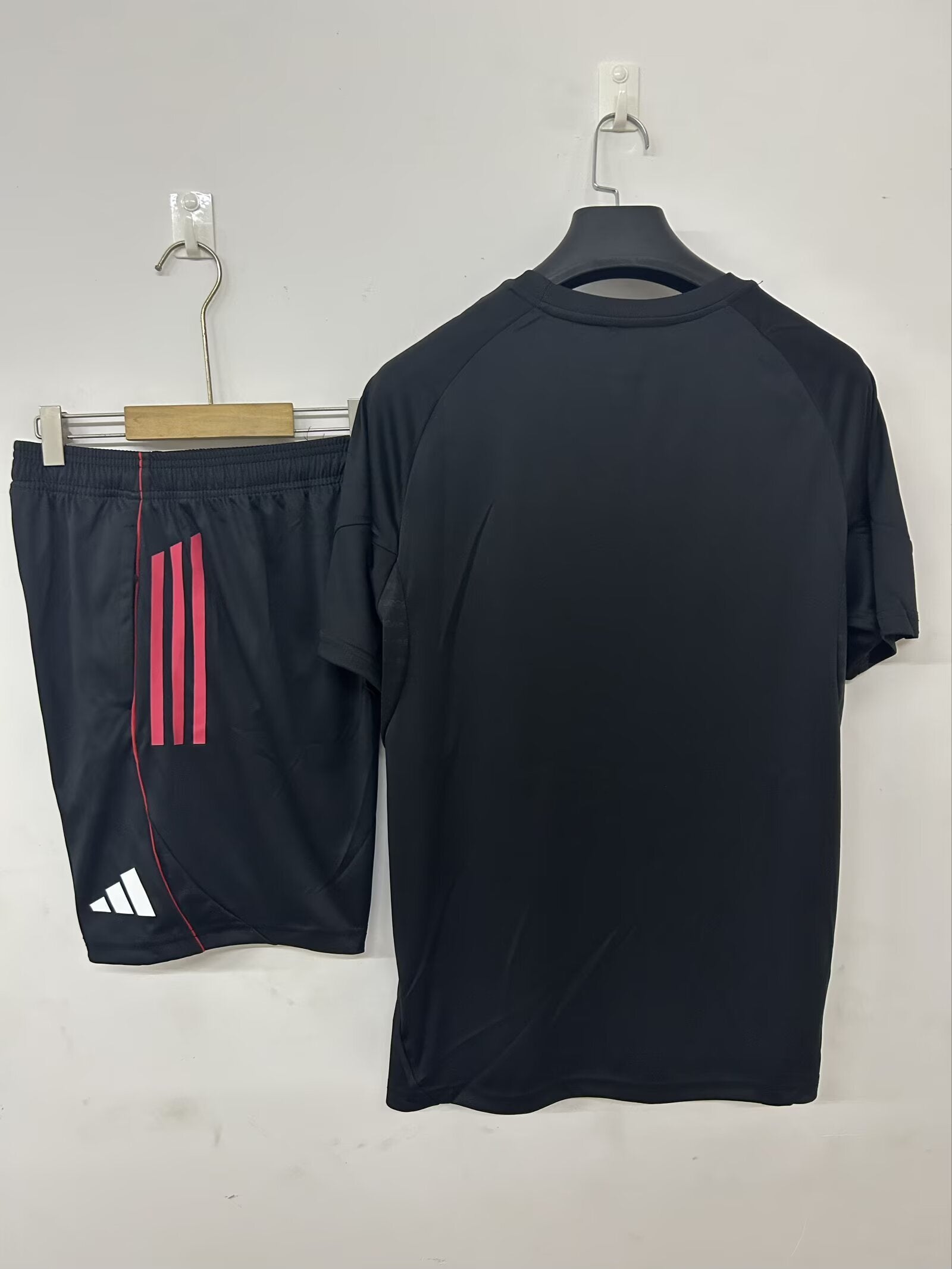 25-26 Ajax training jersey black detail