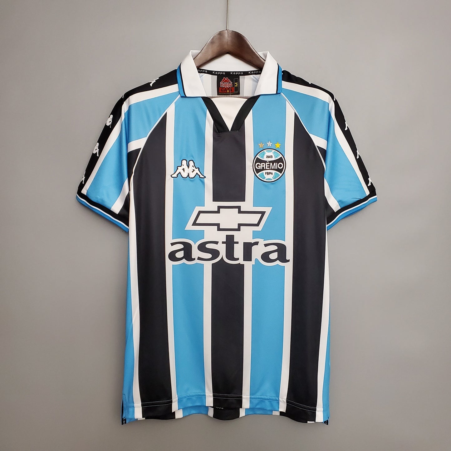 Retro Gremio 2000 home detail