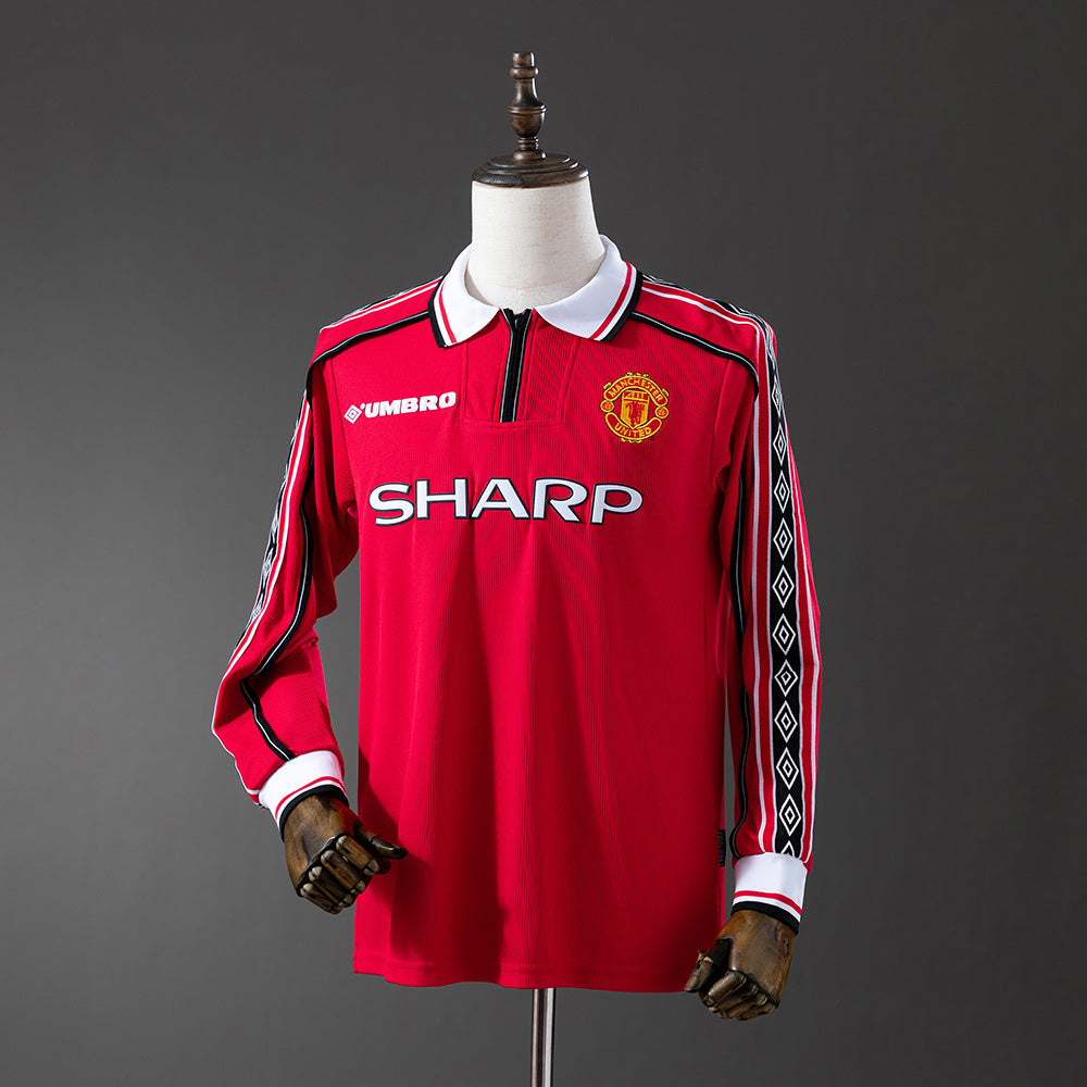 Retro long-sleeved 98-99 M-U home detail