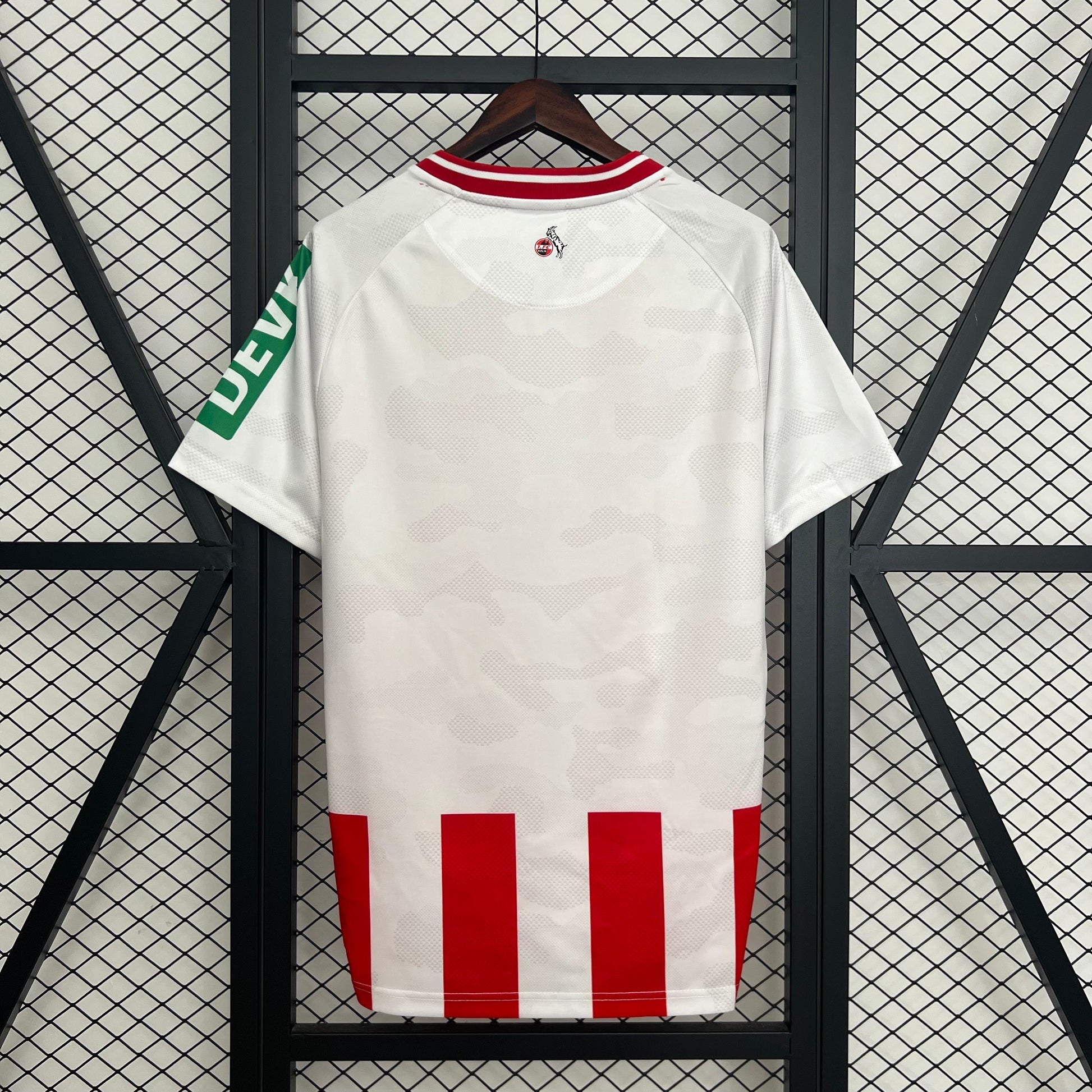 25-26 Cologne home detail