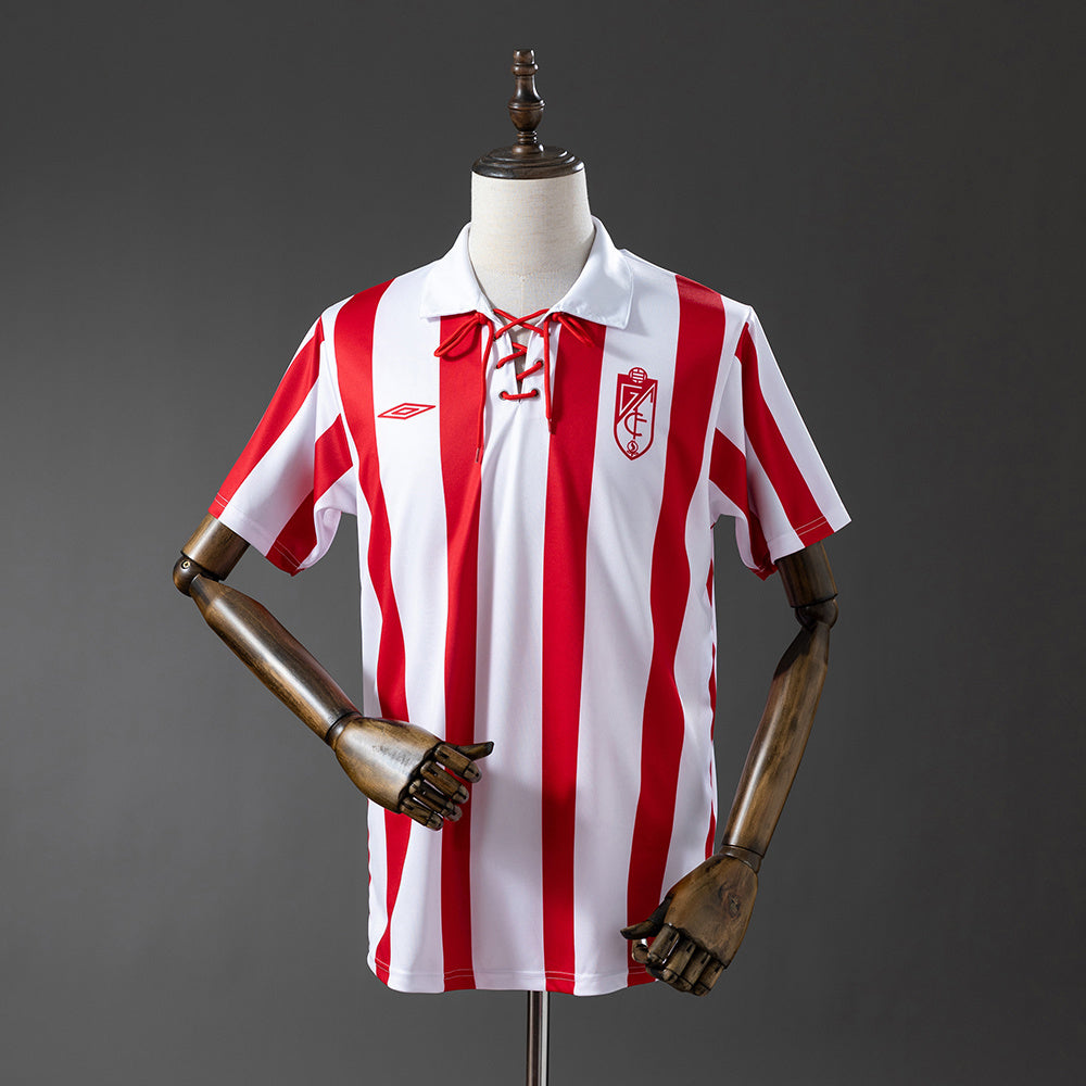 Retro 05-06 Granada Home detail