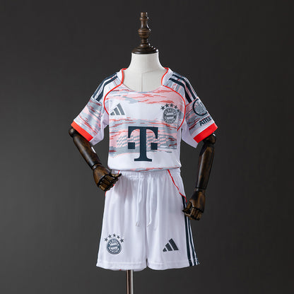 25-26 kids Bayern Munich Away detail