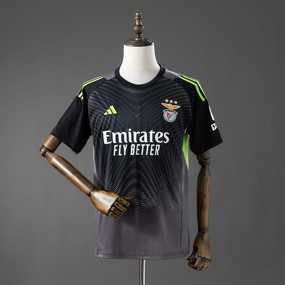 Benfica 26-27 Goalkeeper - Black - Grey Jersey detail