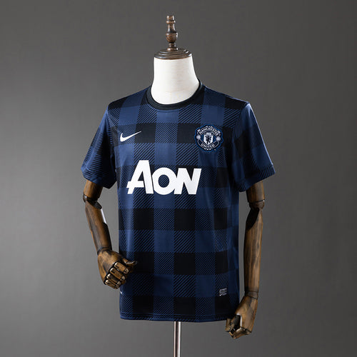 Retro 13-14 M-U  third away detail
