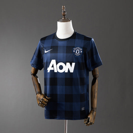 Retro 13-14 M-U  third away detail