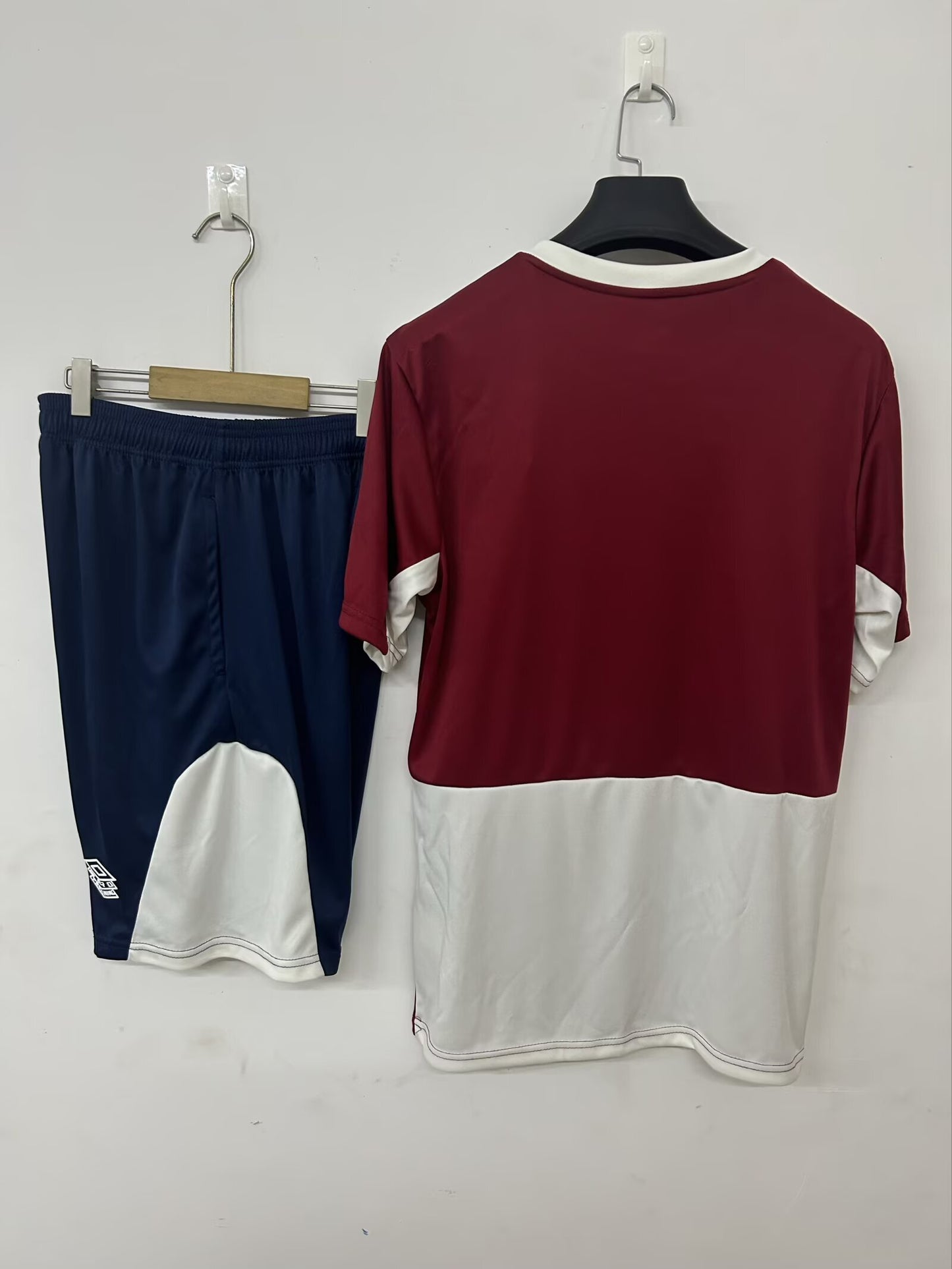 25-26 West Ham United Training Red detail