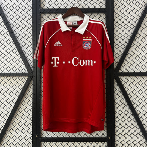 Retro Bayern 05-06 home detail
