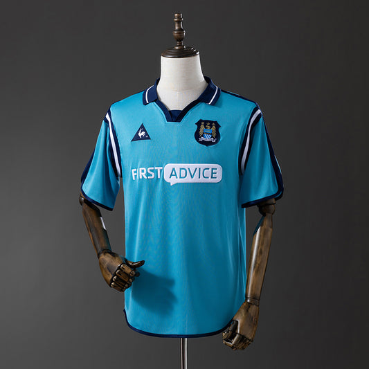 Retro Manchester City 02-03 Home detail
