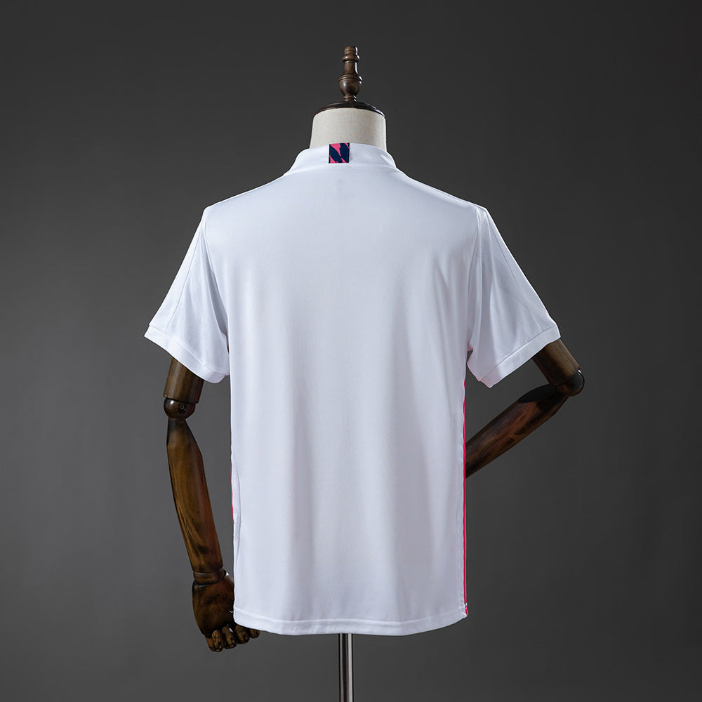 Real Madrid 20-21 Home Retro Jersey detail