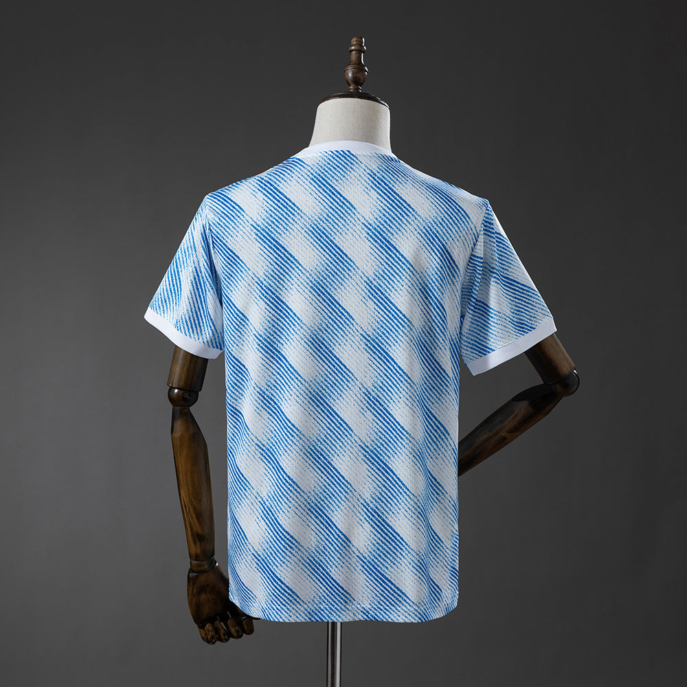 M-U 21-22 Away Retro Jersey detail