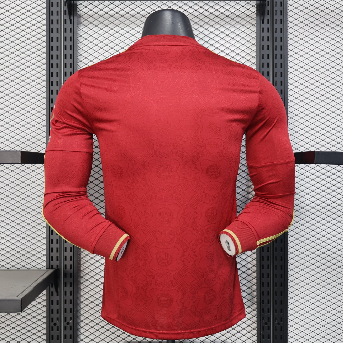 25-26 Player FC Bayern Munich 125th Anniversary Red detail