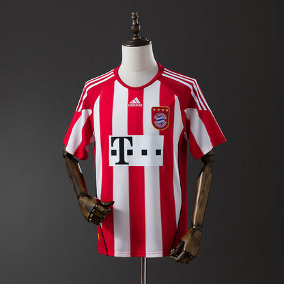 Retro Bayern Munich 10-11 home detail