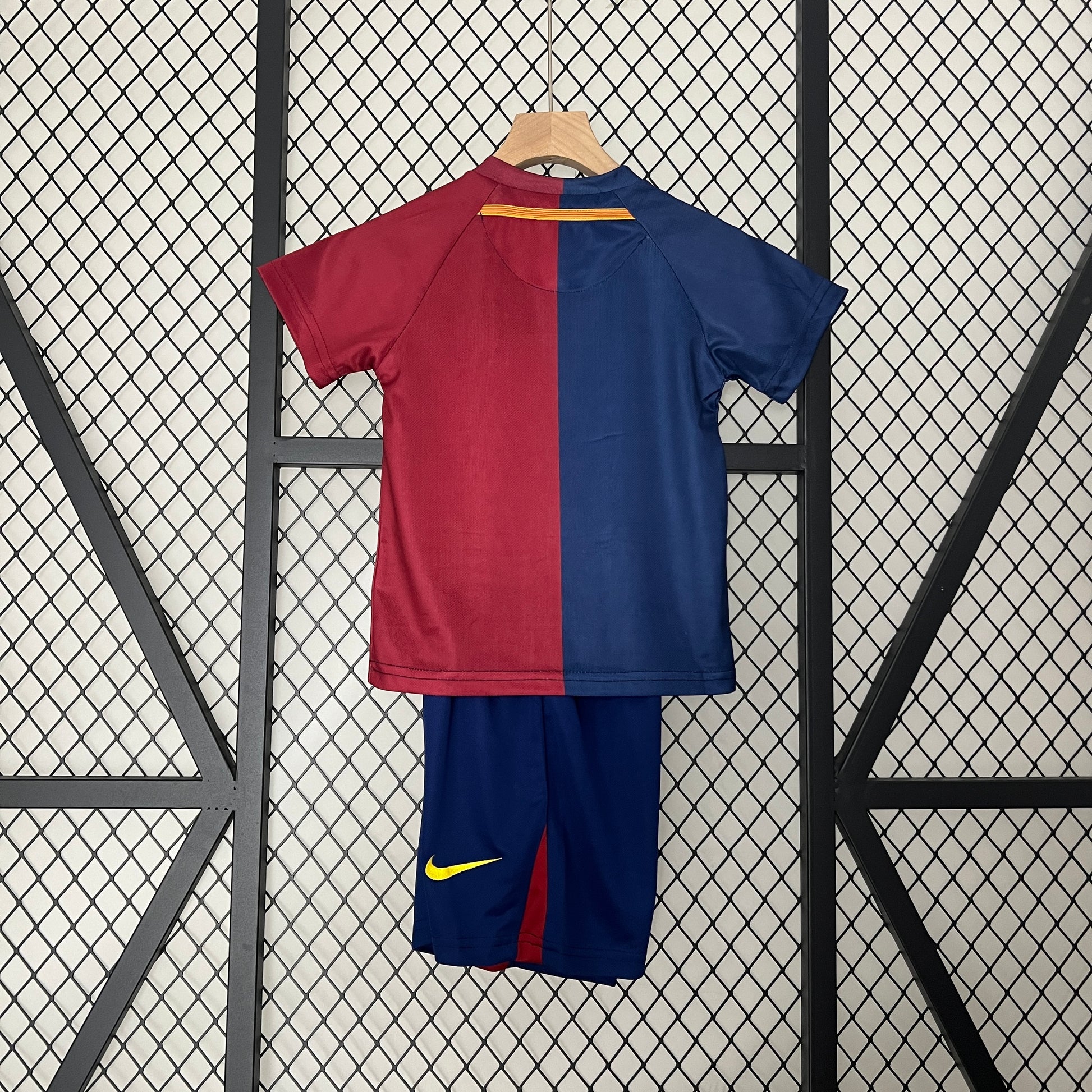 kids Barcelona 08-09 home detail