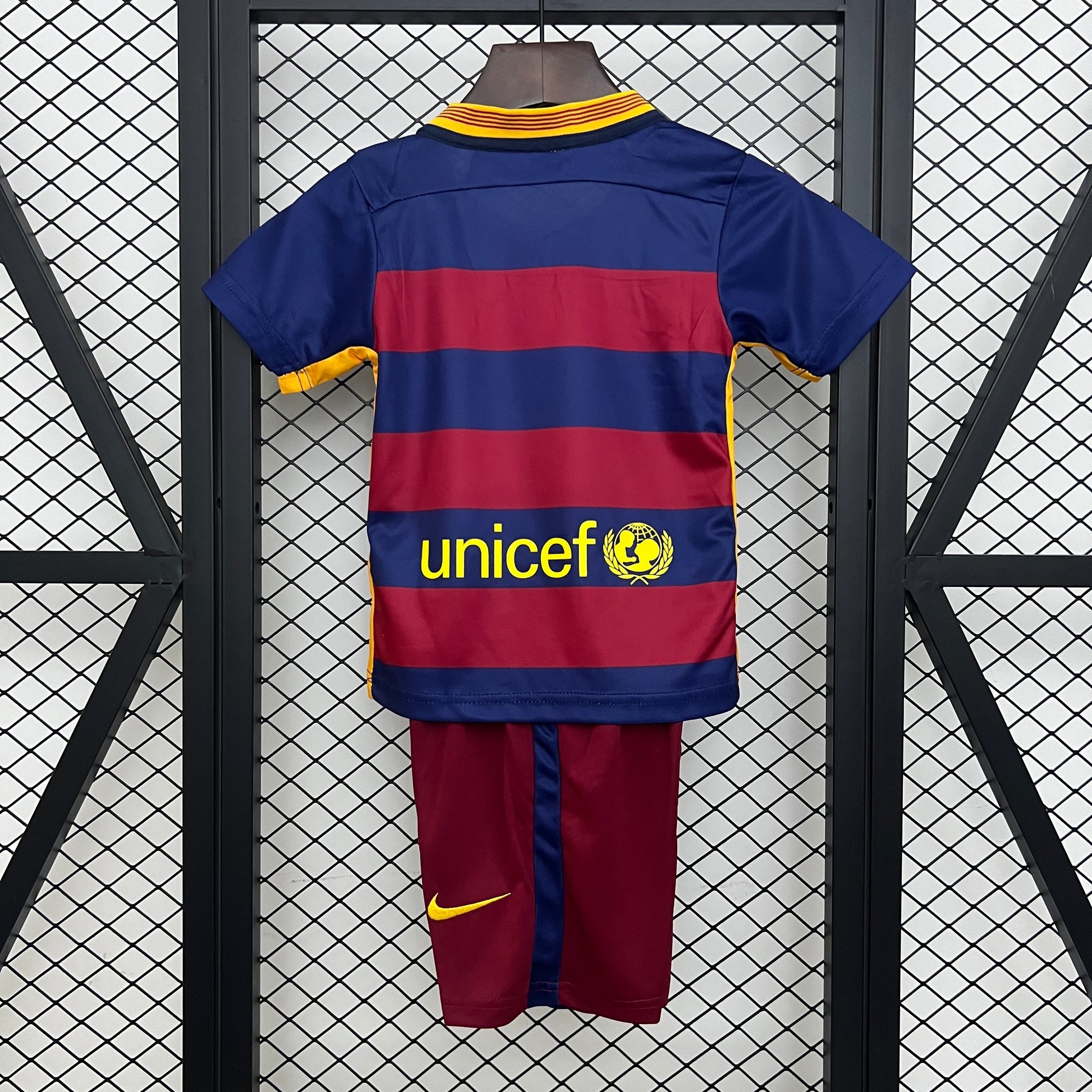 kids Barcelona 15-16 home detail