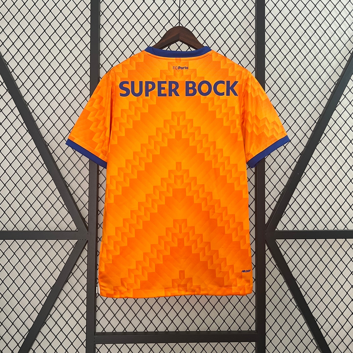 24-25 Porto Away detail