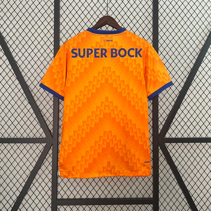 24-25 Porto Away detail