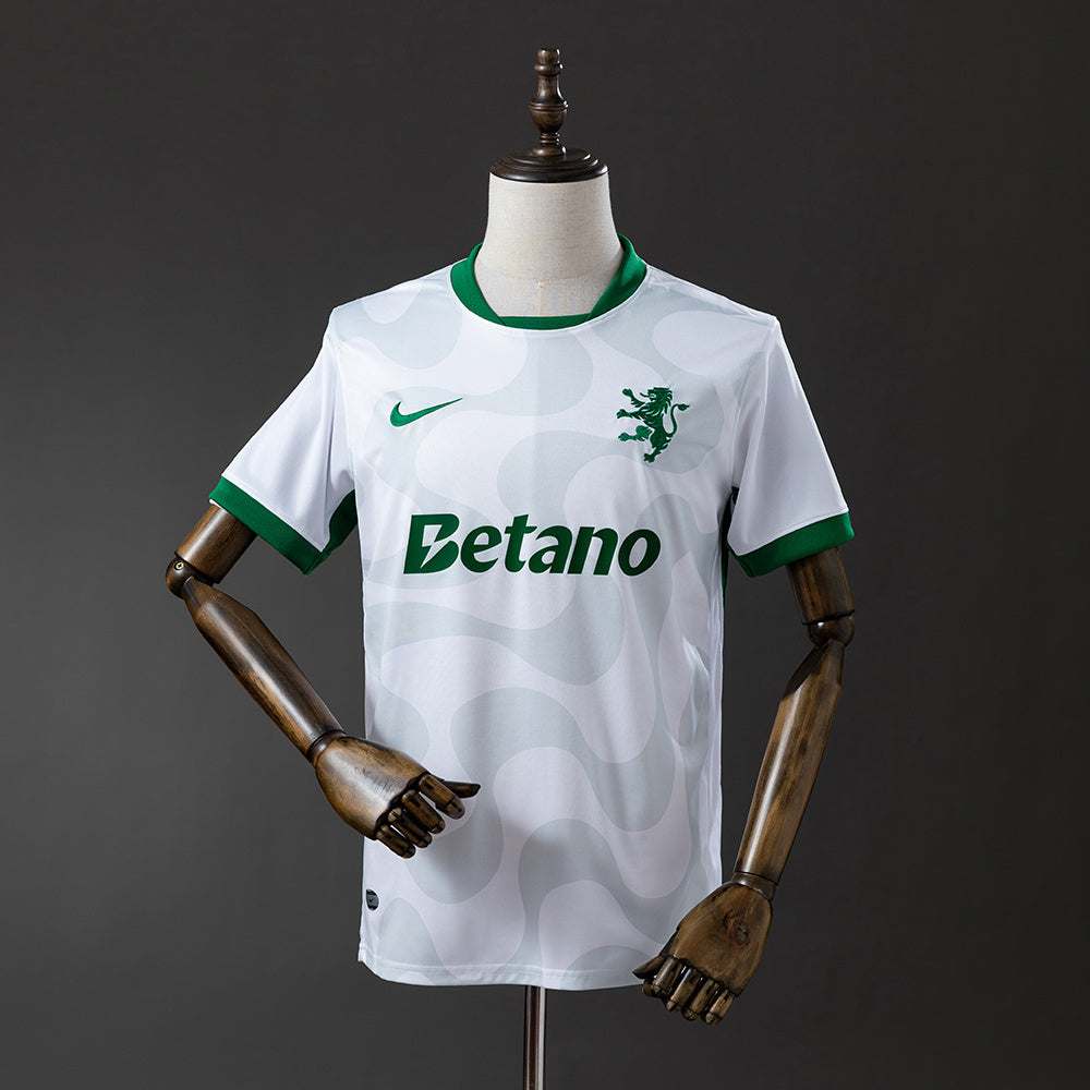 25-26 Sporting Lisbon Away detail