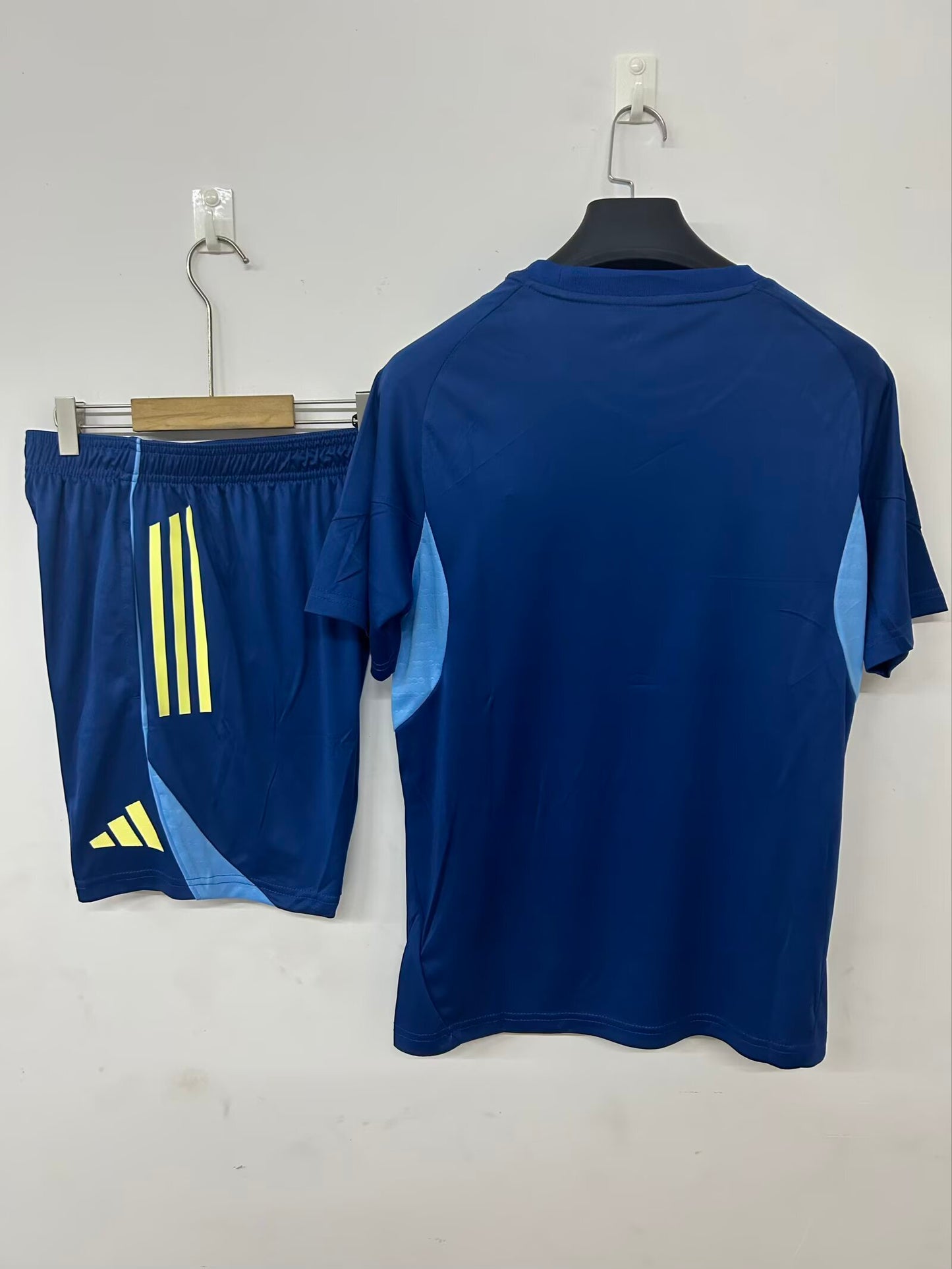 25-26 Fulham Training Jersey sapphire