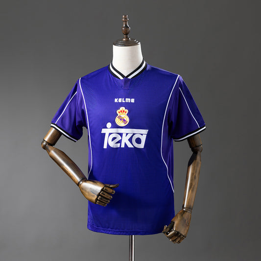 Retro Real Madrid 97-98 away detail