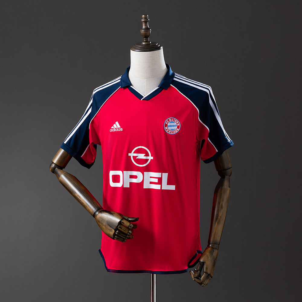 Retro Bayern Munich 00-01 Home detail