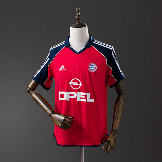 Retro Bayern Munich 00-01 Home detail