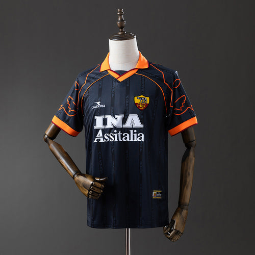 Retro Roma 99-00 Away detail