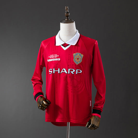 M-U 1999-00 Home Long Sleeve Retro Jersey detail