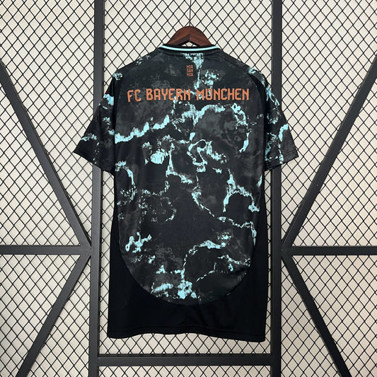 24-25 Bayern Munich Away