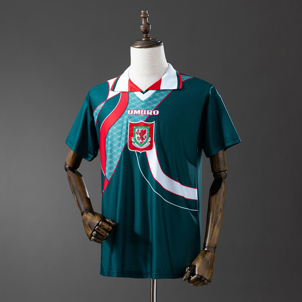 Retro Wales 94-95 away detail