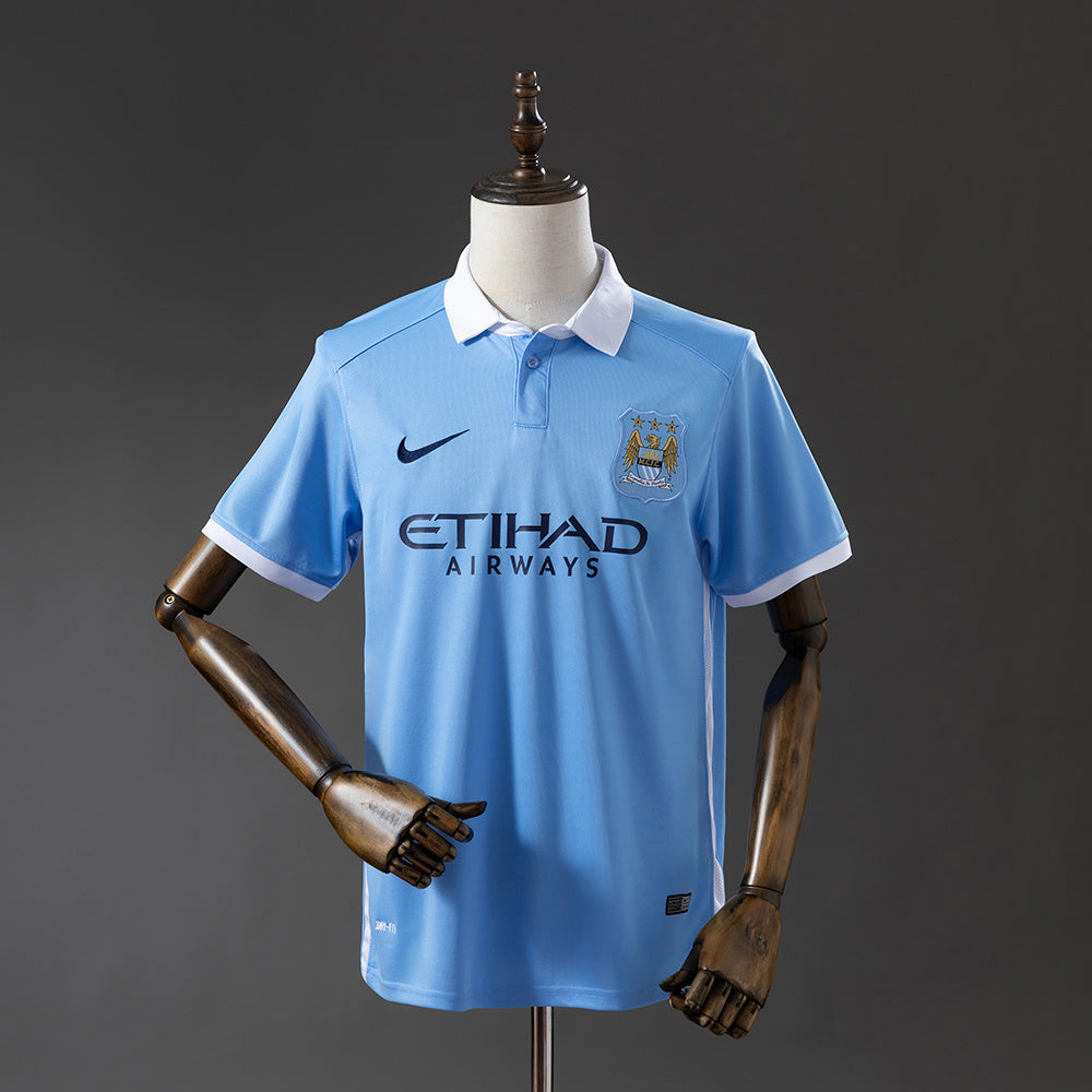 Retro Manchester City 15-16 Home detail