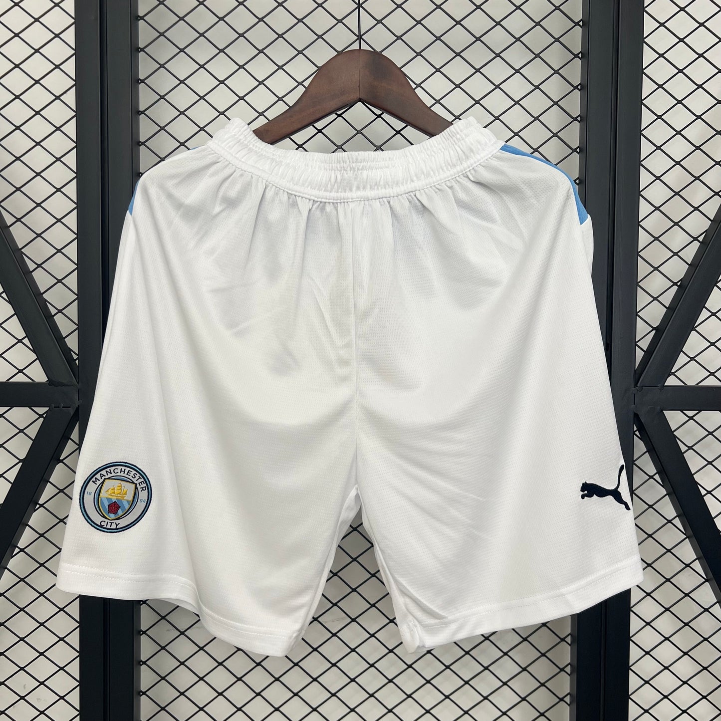 25-26 shorts Manchester City home