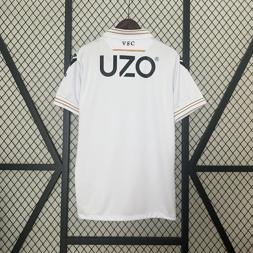24-25 Guimaraes Home