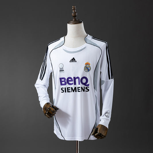 Real Madrid 2006-07 Home Long Sleeve Retro Jersey detail