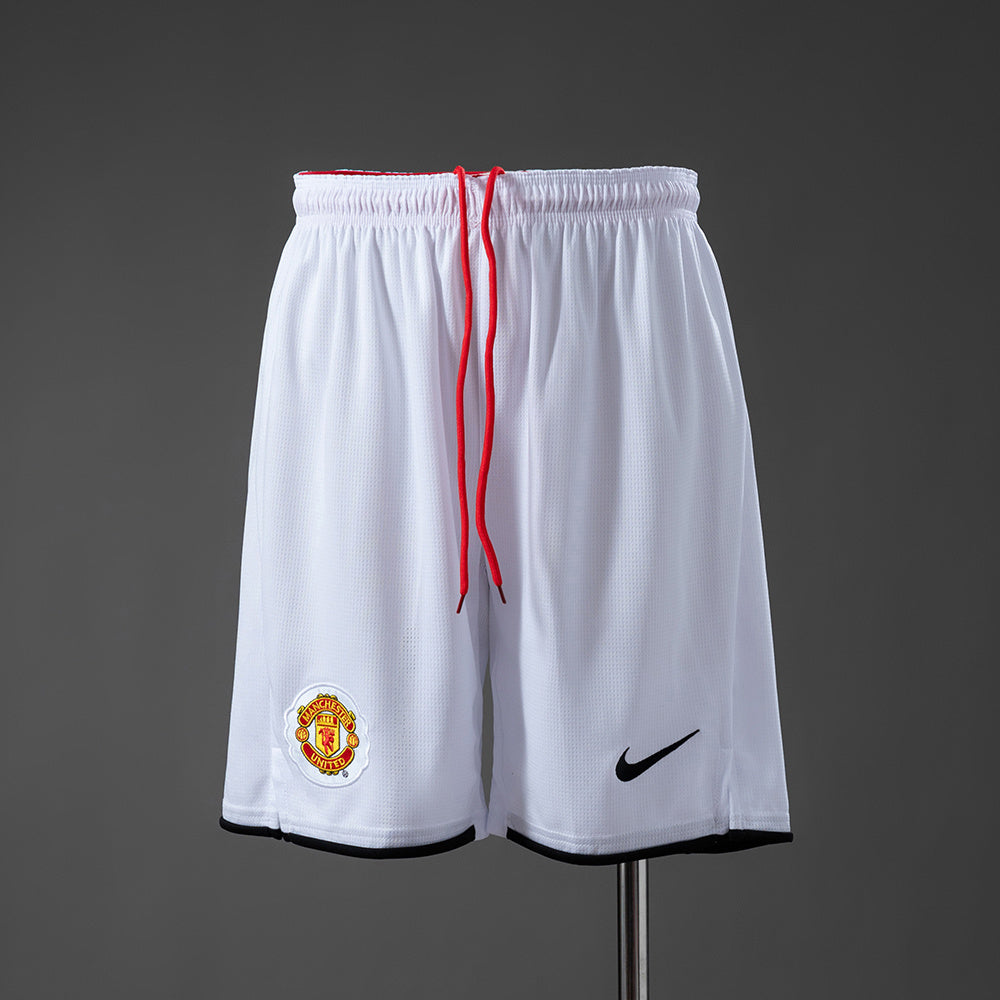 M-U 07-08 Home Retro Shorts detail