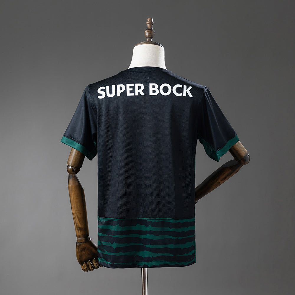 Sporting CP 25-26 Christmas Special Edition Jersey detail