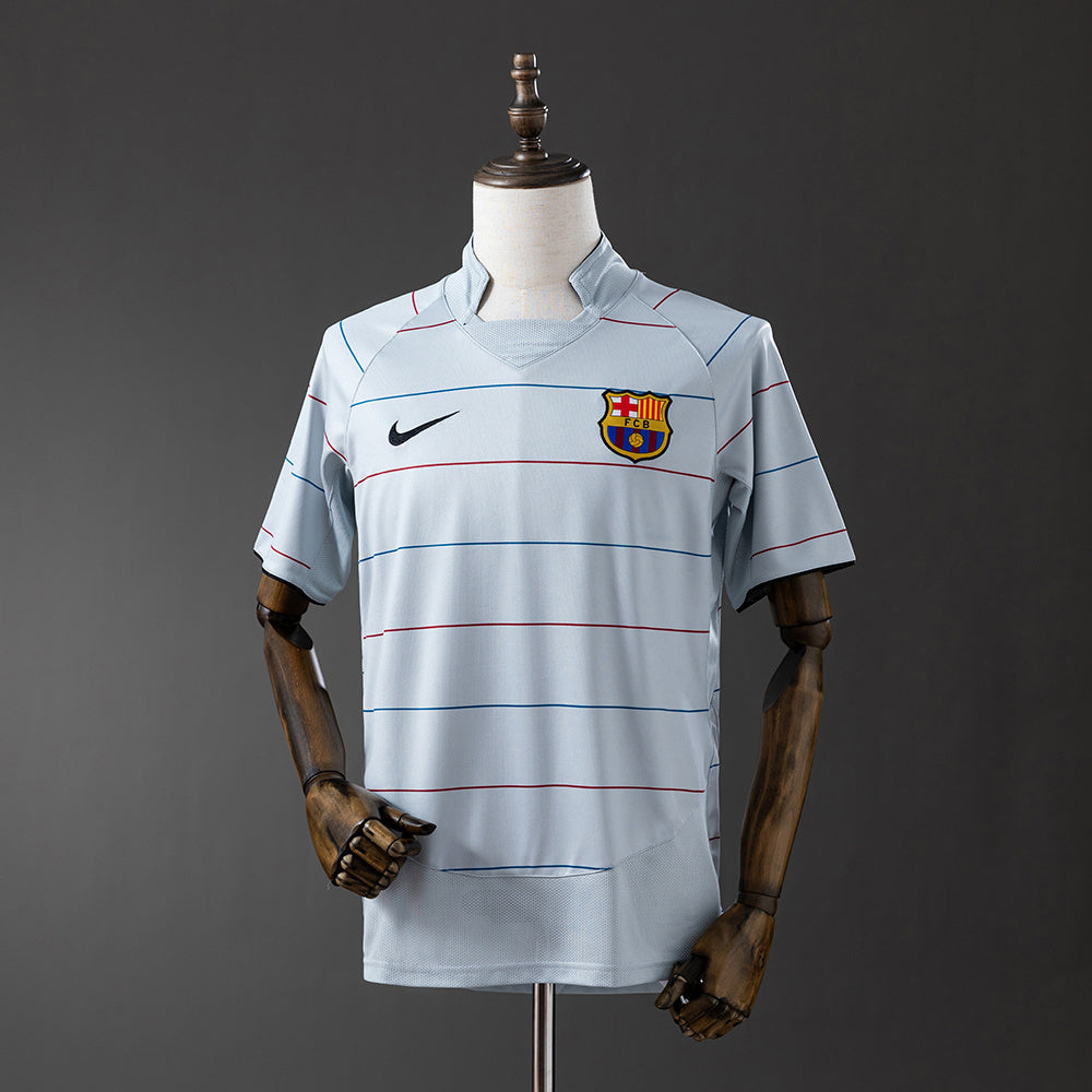 Retro Barcelona 03-04 Away detail