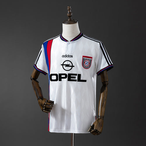 Retro Bayern Munich 96-98 Away detail