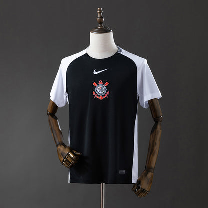 25-26 Corinthians Away detail