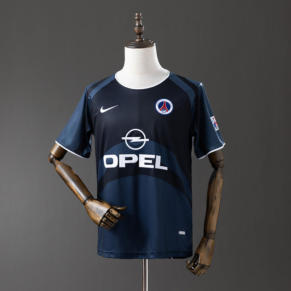 Retro PSG 01-02 third away detail