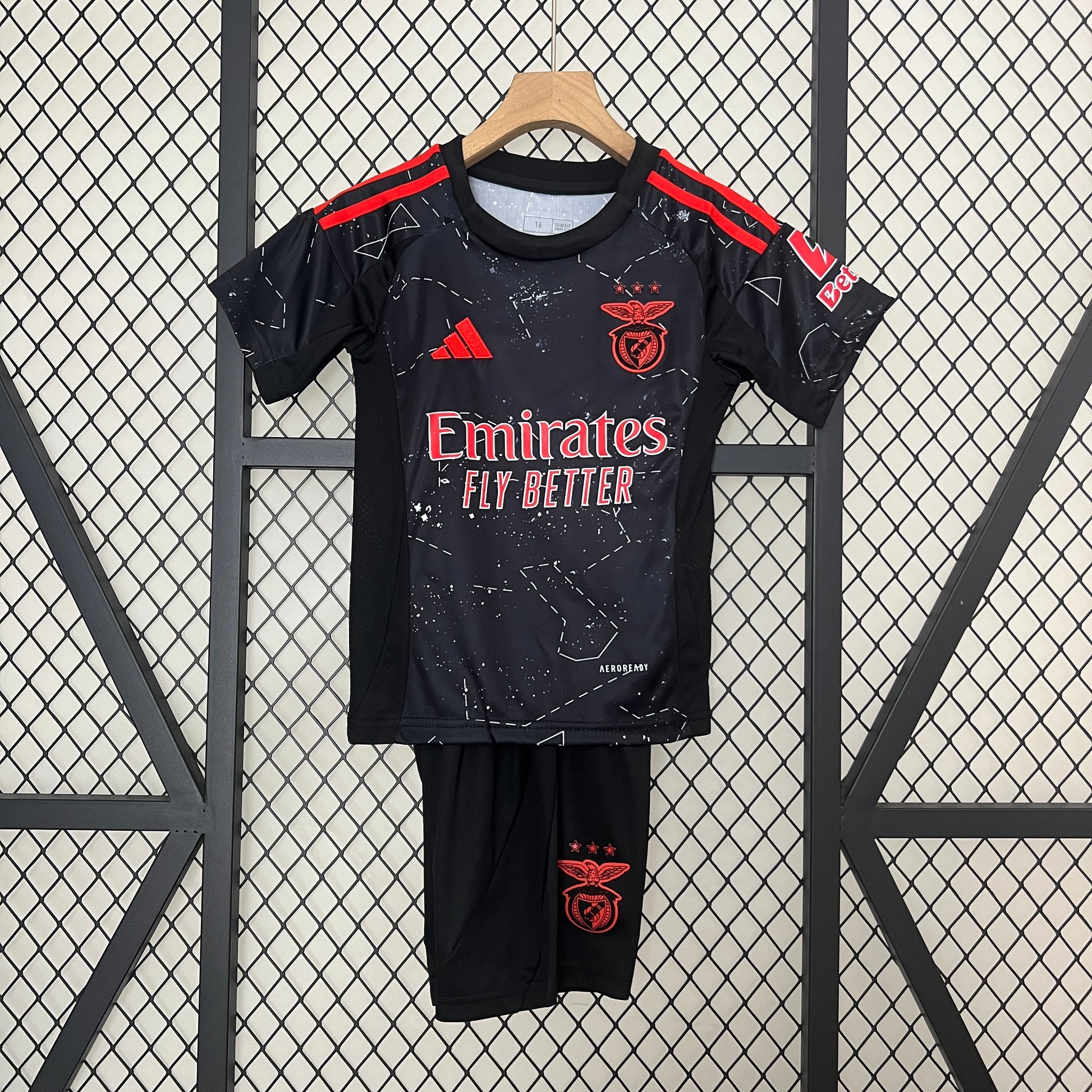 24-25 Kids Benfica away