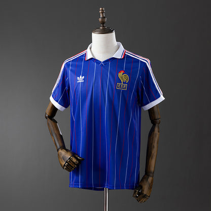 Retro France 1982 home detail
