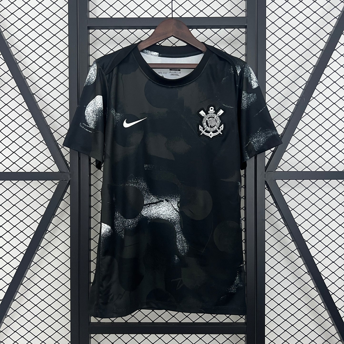 25-26 Corinthians training suit detail