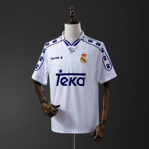 Real Madrid 94-96 Home Retro Jersey detail