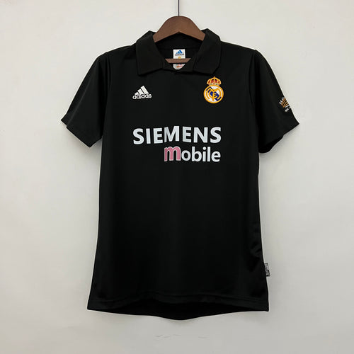 Retro Real Madrid 02-03 Away detail