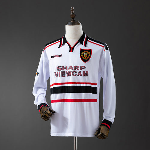 M-U 1998-99 Away Long Sleeve Retro Jersey detail