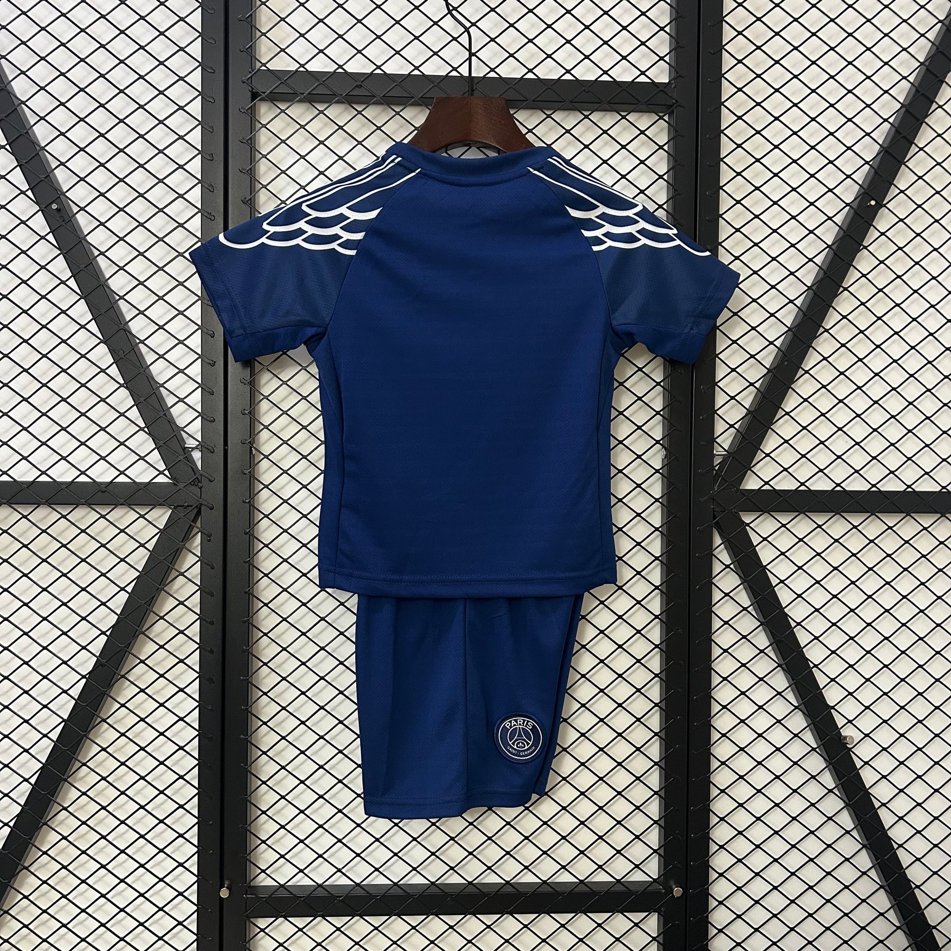24-25  kids PSG fourth away 16-28 detail