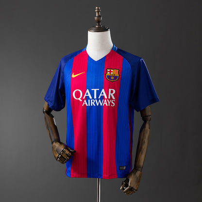 Retro Barcelona 16-17 home detail
