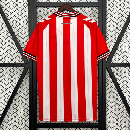 25-26 Sunderland Home