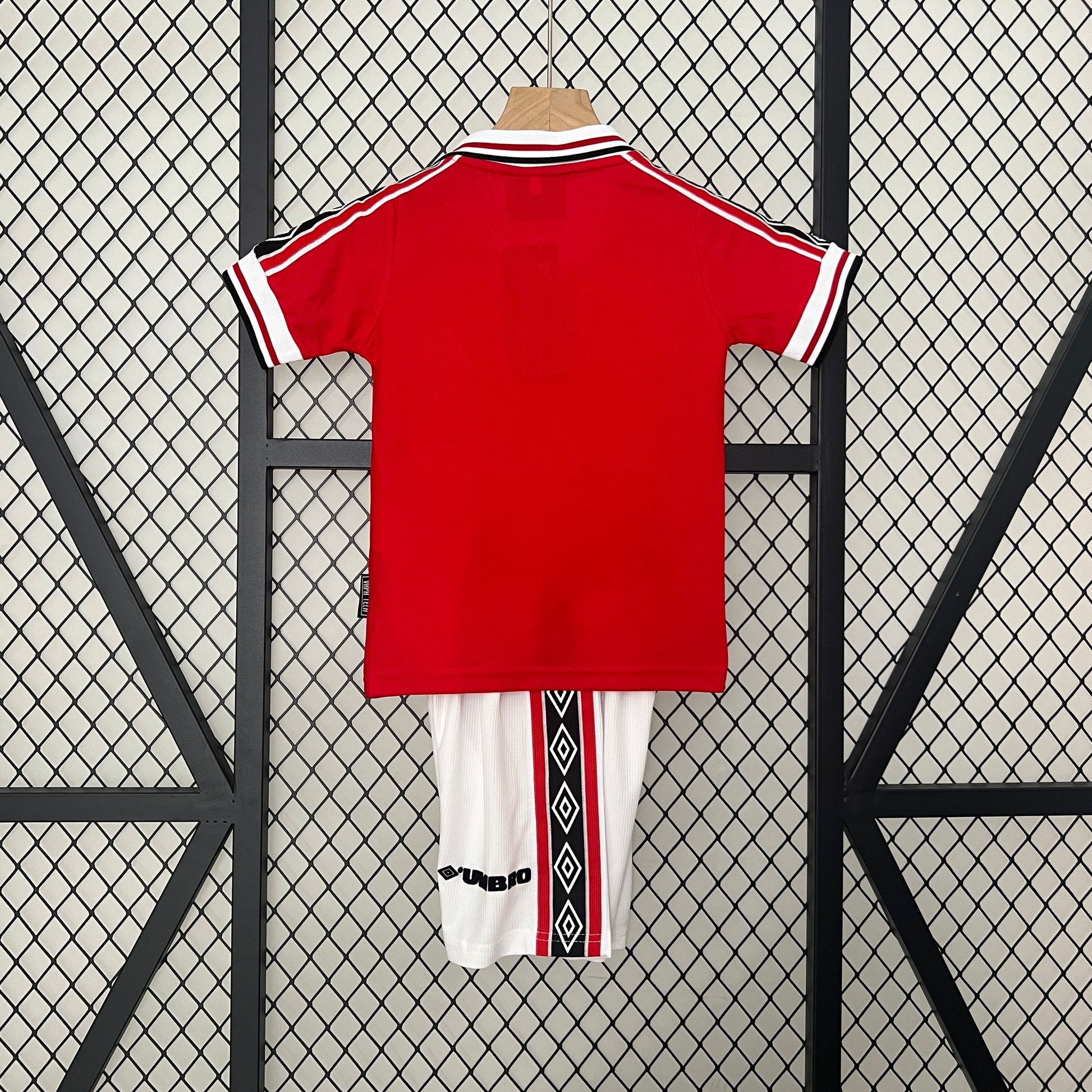 kids M-U 98-99 home detail
