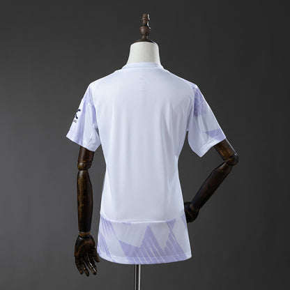 M-U 25-26 Away Women's Jersey detail